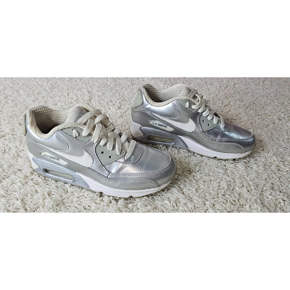 Nike Air Max 90 GS Metallic Silver size 4y - Picture 2 of 8